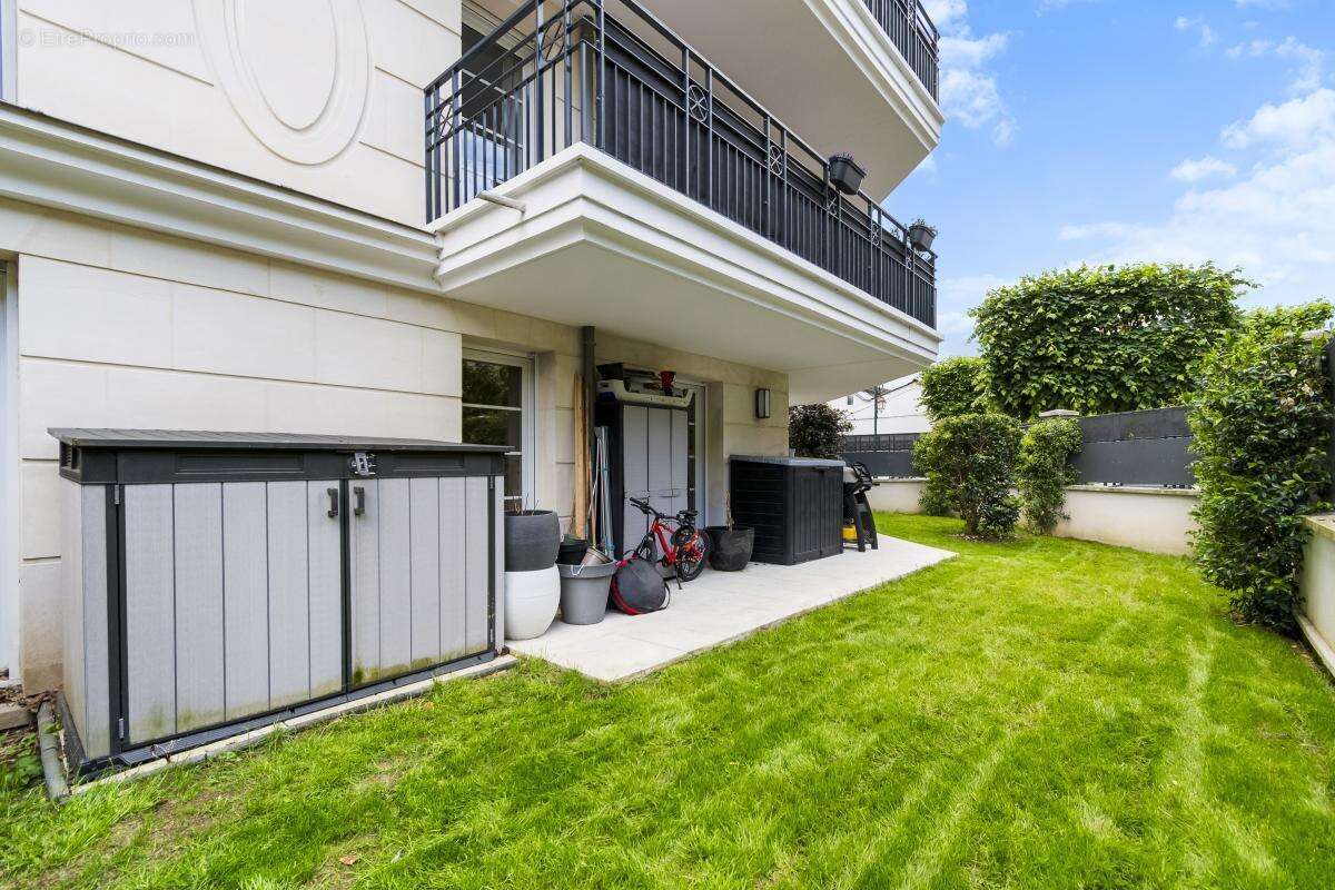 Appartement à LA GARENNE-COLOMBES