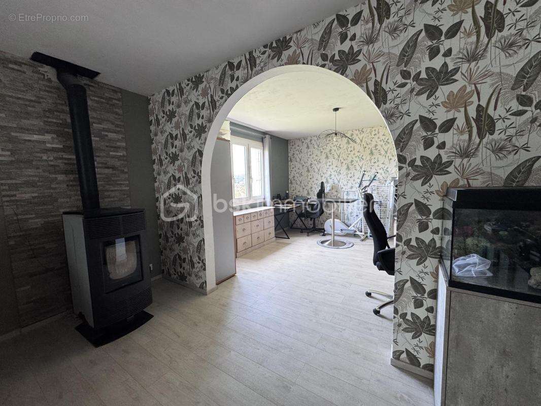 SAINT-VOUGAY – Maison familiale de 166 m² sur 4 100 m² de terrain - photo 8