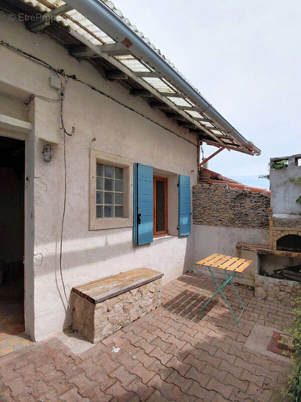 Maison à GREASQUE