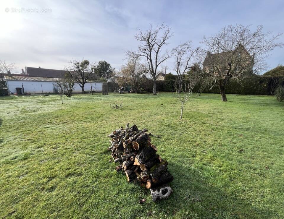 Terrain à INCARVILLE