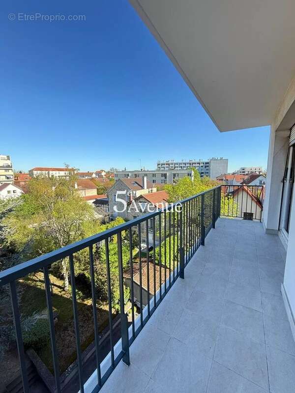 Appartement à SAINT-MAUR-DES-FOSSES