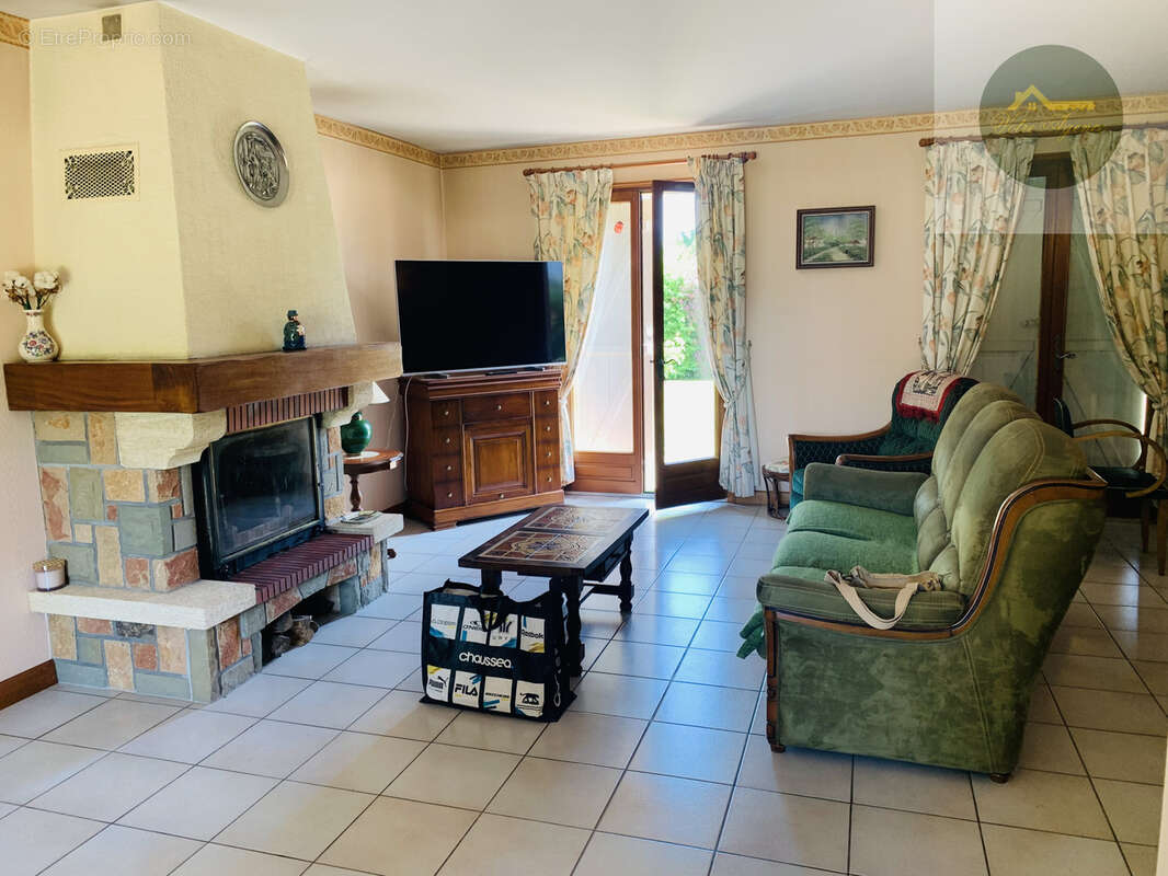Maison à CHEROY