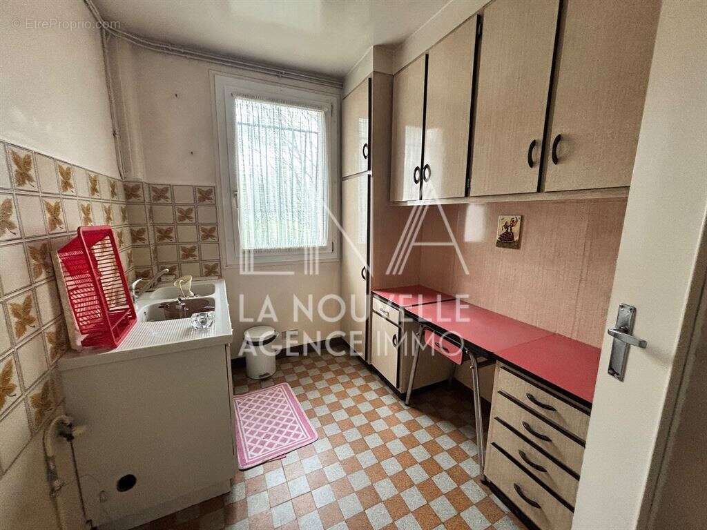 Appartement à LES LILAS