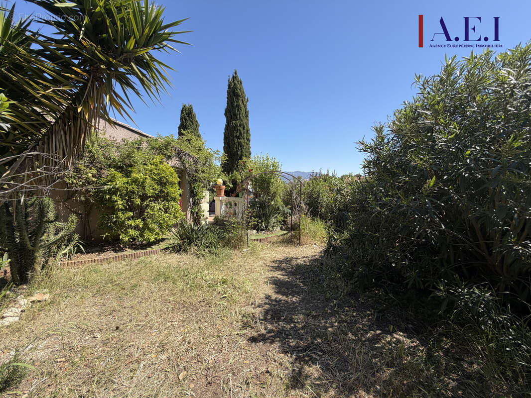 Maison à SIX-FOURS-LES-PLAGES