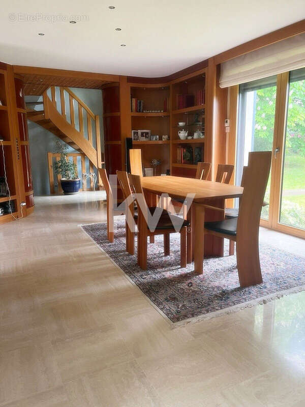 Maison 324 m² à Saint-Remy-L'honore  - photo 8