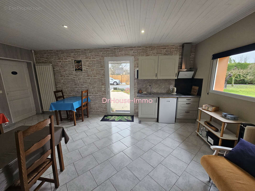 Maison 225 m² à Laboutarie  - photo 8