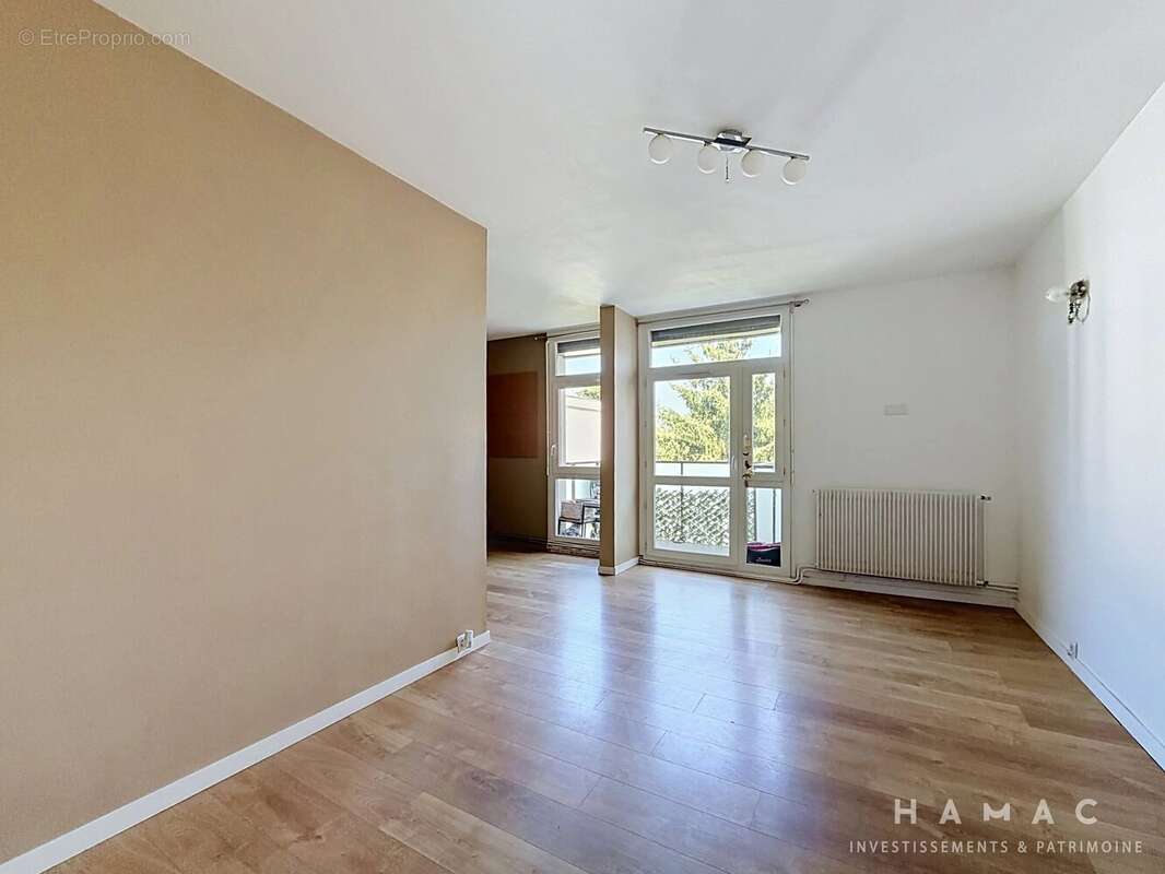 Appartement à OULLINS