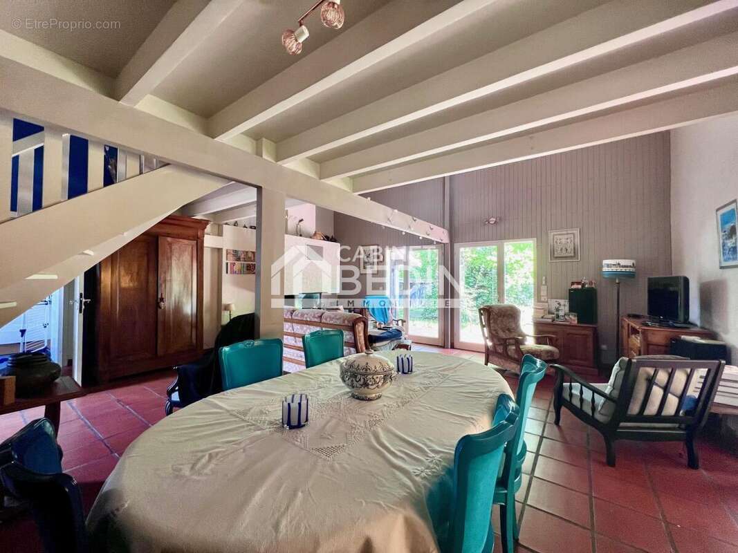 Maison à CARBON-BLANC