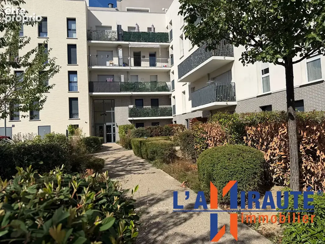 Appartement à SARTROUVILLE