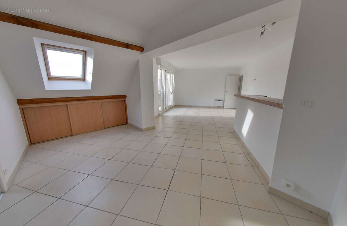 Appartement à EPERNON