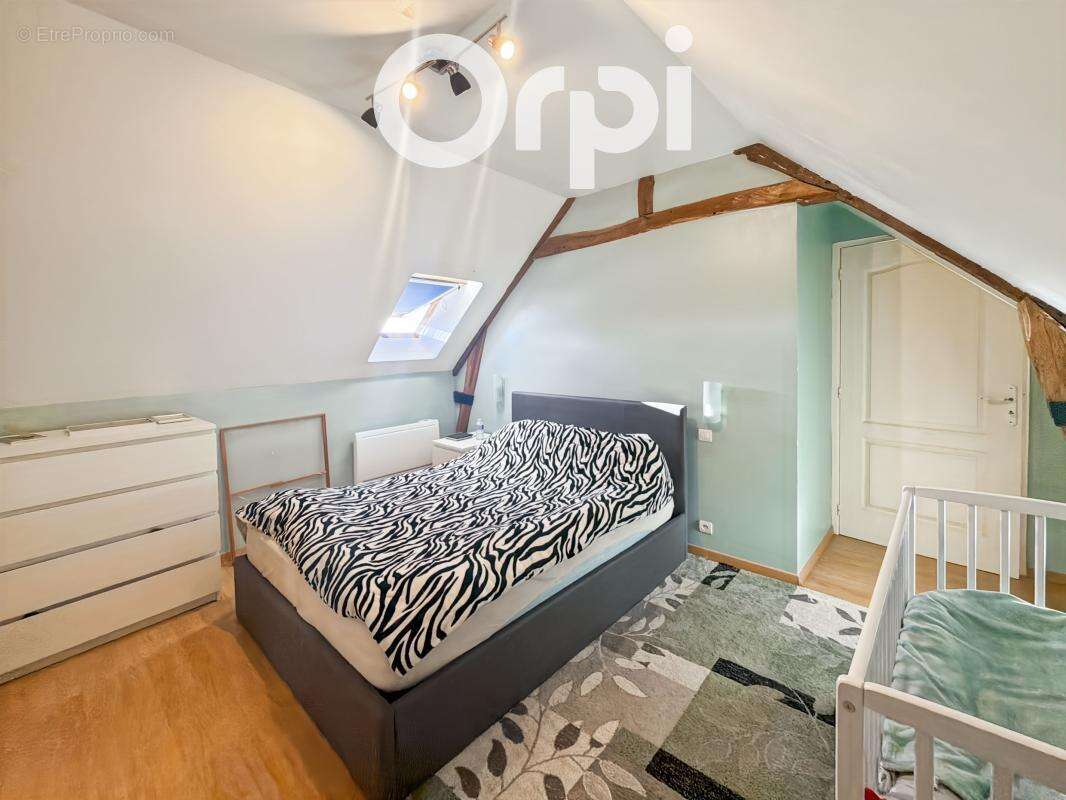 Maison à ESTREES-SAINT-DENIS