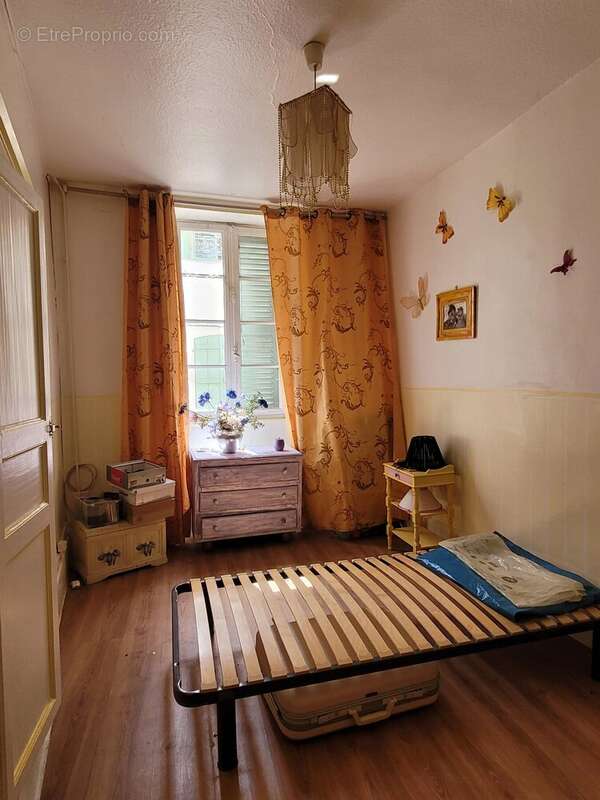 Immeuble 119 m² au centre de Saint-Pourçain-sur-Sioule - photo 16