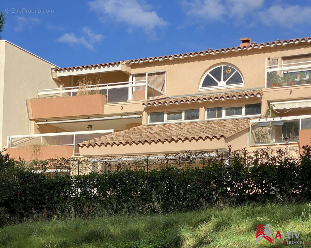 Appartement à VILLENEUVE-LES-AVIGNON