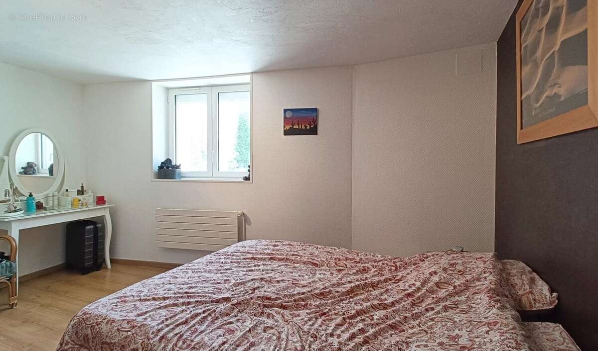 Maison à NEUVILLE-DE-POITOU