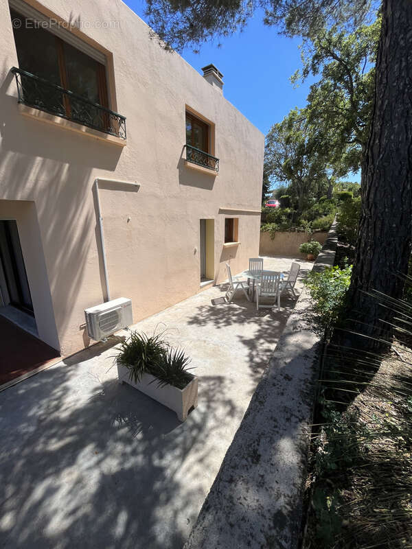 Appartement à FREJUS