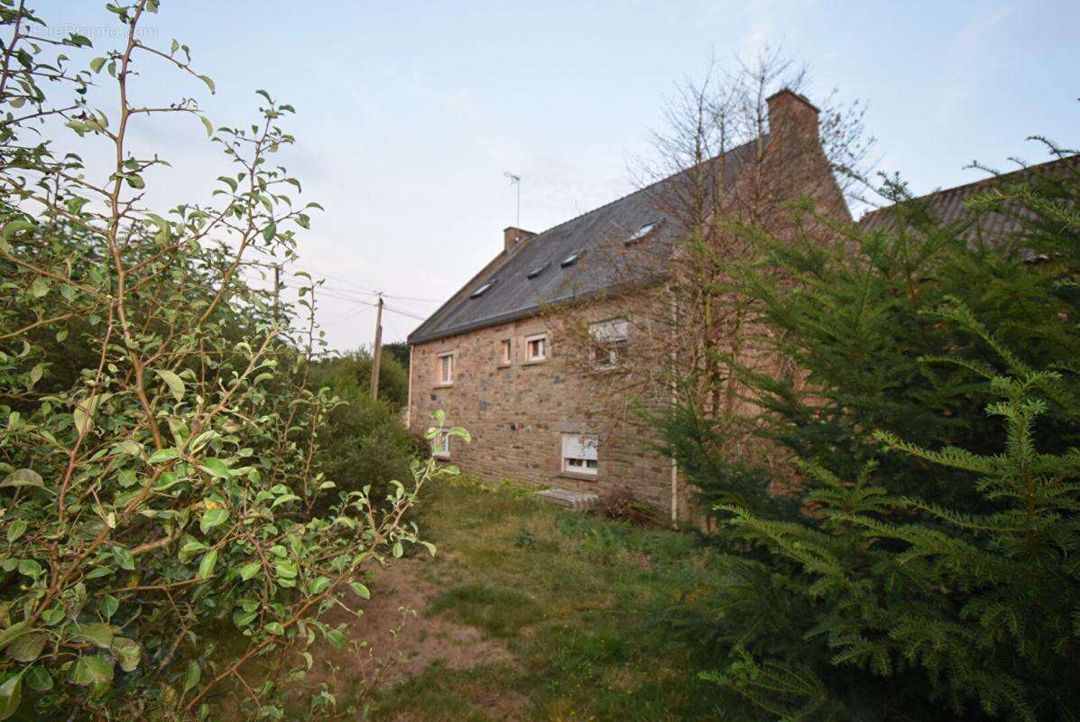 Appartement à MELLAC