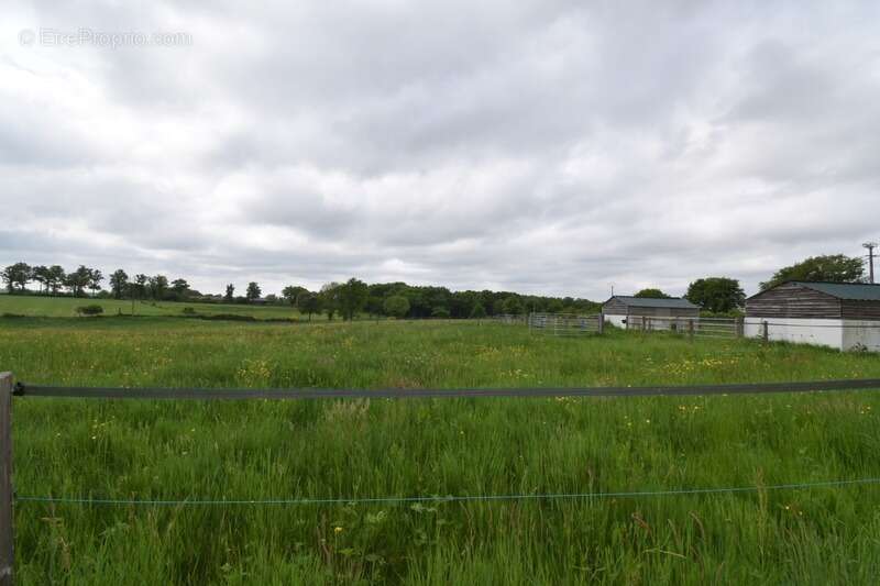 Maison à SAINT-LEGER-MAGNAZEIX