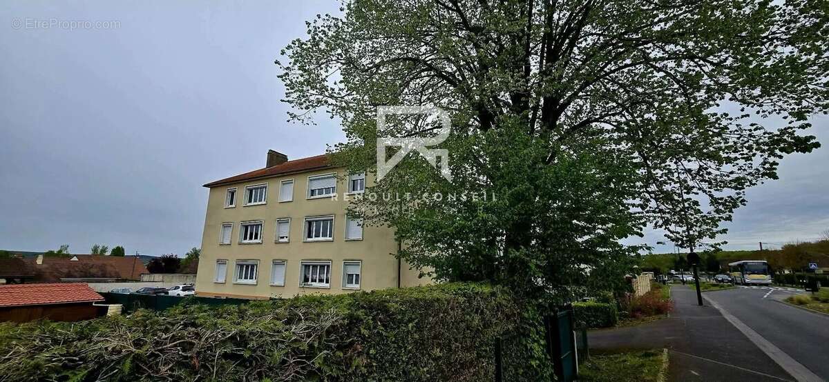 Appartement à LES DAMPS