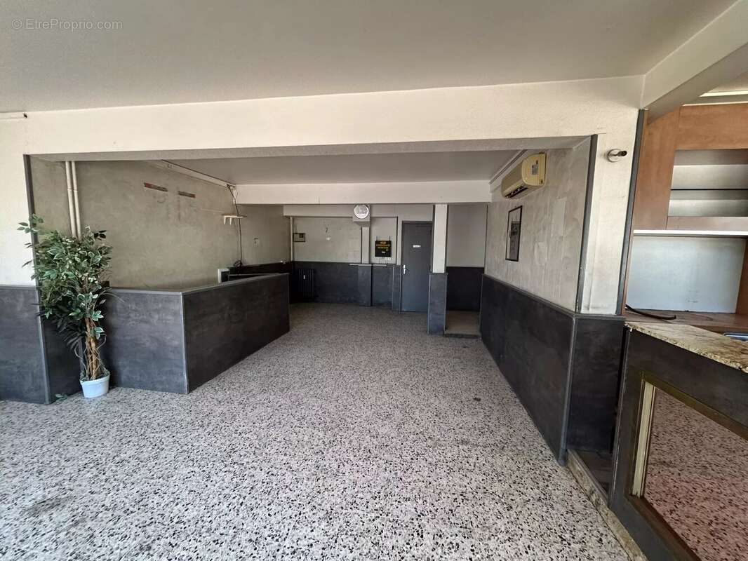 Commerce à SAINT-RAPHAEL