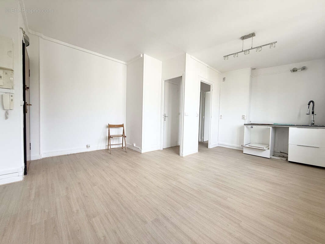 Appartement à COURBEVOIE
