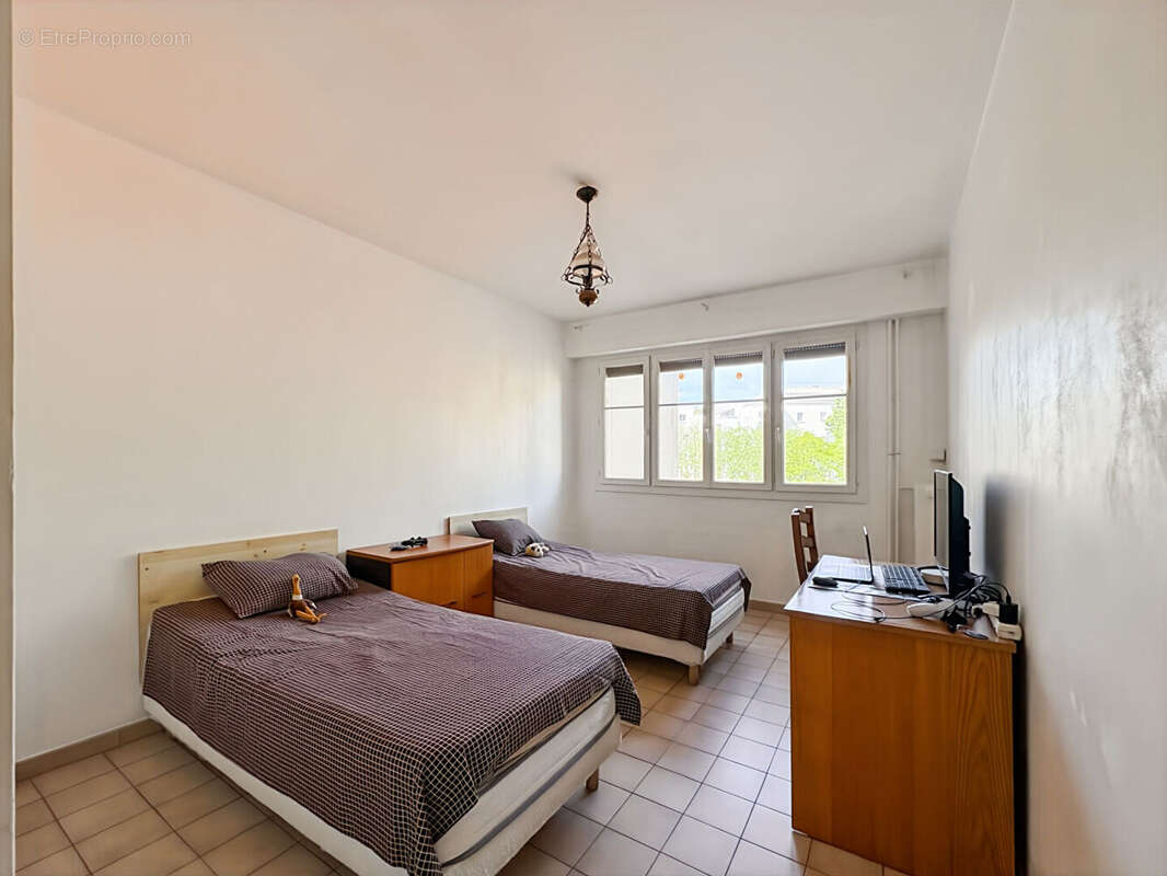Appartement à MARSEILLE-3E