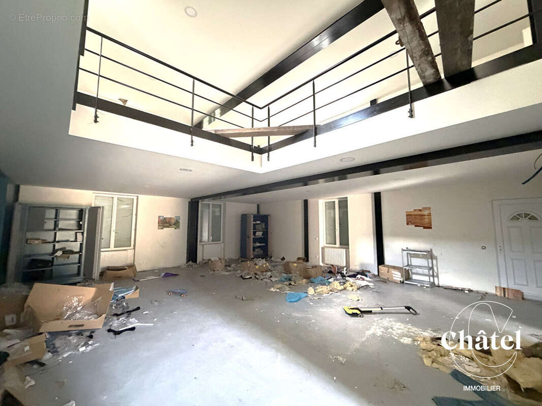 Proche Nanteuil le Haudouin - Ensemble immobilier et dépendances - Travaux - photo 15
