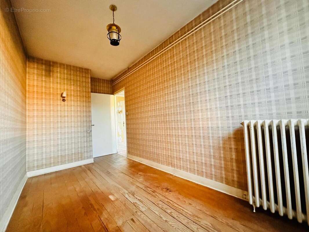 Maison 86 m² à Merignac  - photo 4