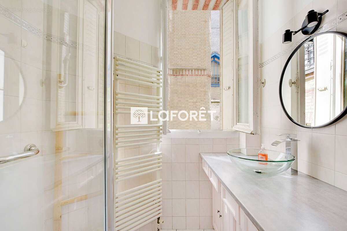 Appartement à PARIS-15E