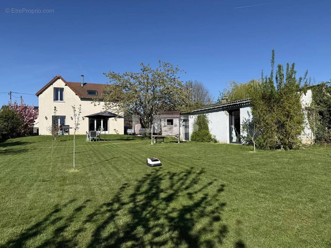 Maison à GRISY-LES-PLATRES
