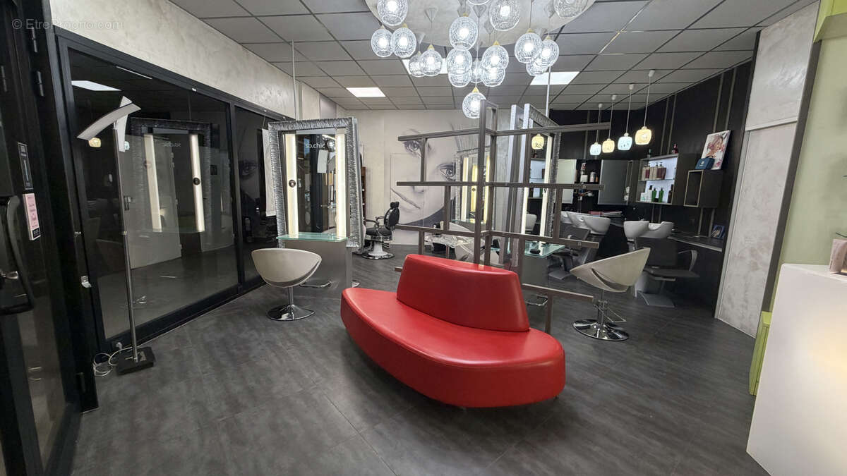 Commerce à VINON-SUR-VERDON