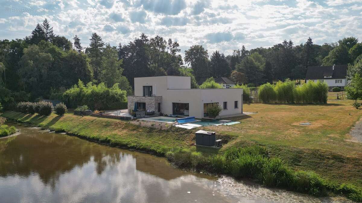 Maison 170 m² à Brive-La-Gaillarde  - photo 2