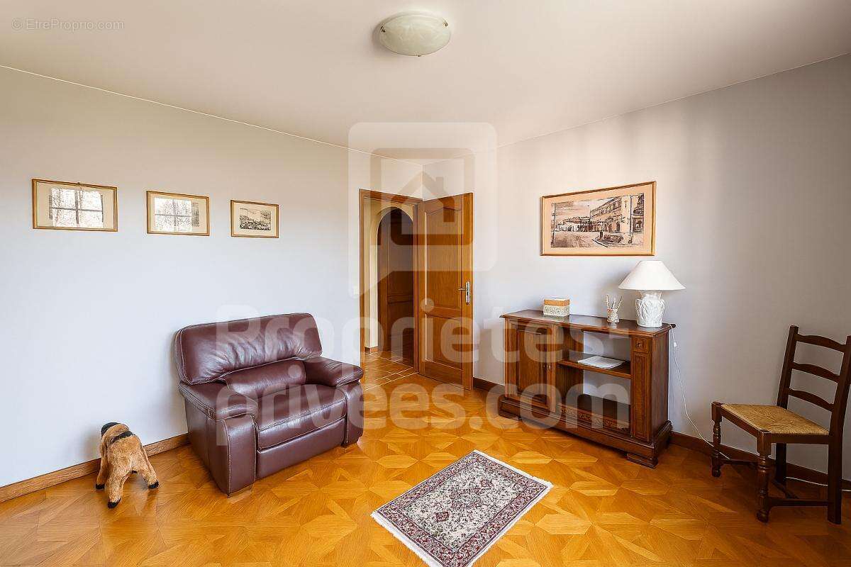 Maison à SAINTE-FOY-LES-LYON