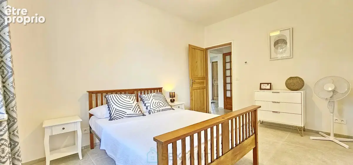 Maison 304 m² à Gourdon  - photo 12