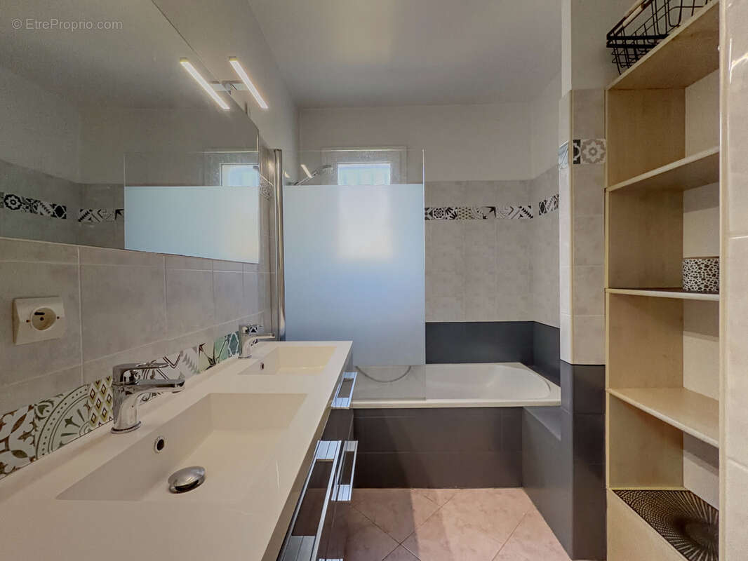 Maison à SIX-FOURS-LES-PLAGES