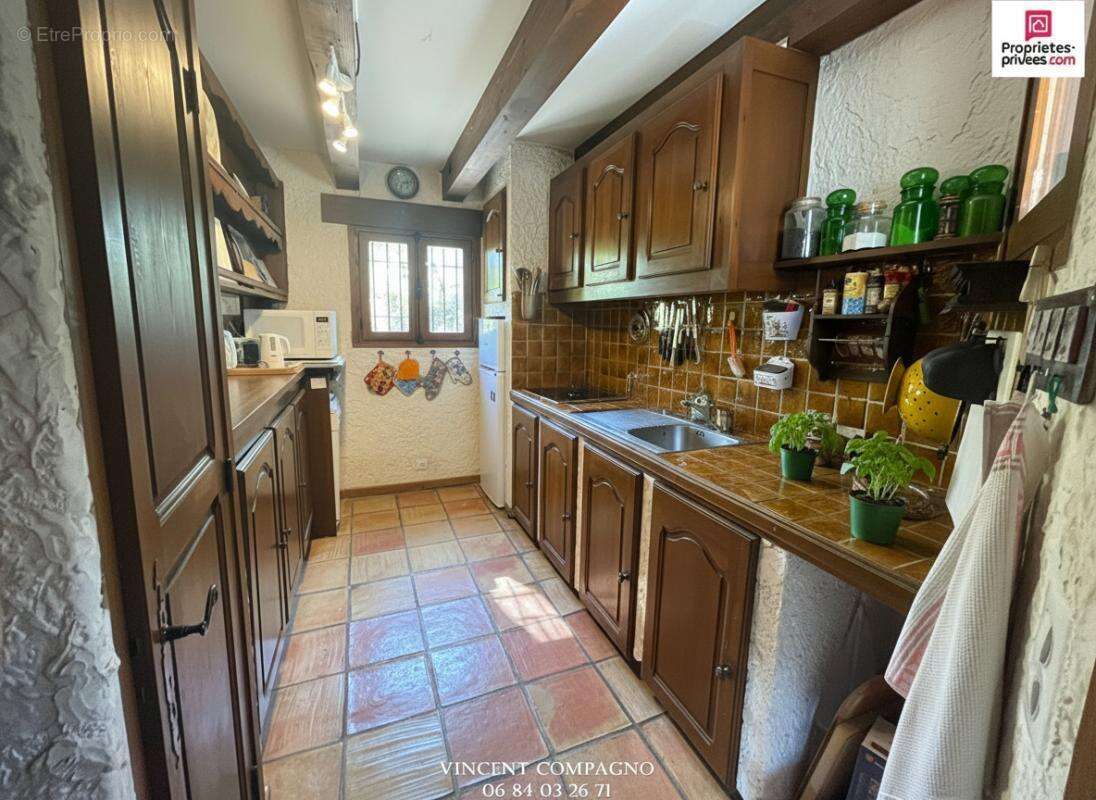 Maison à ESPARRON-DE-VERDON