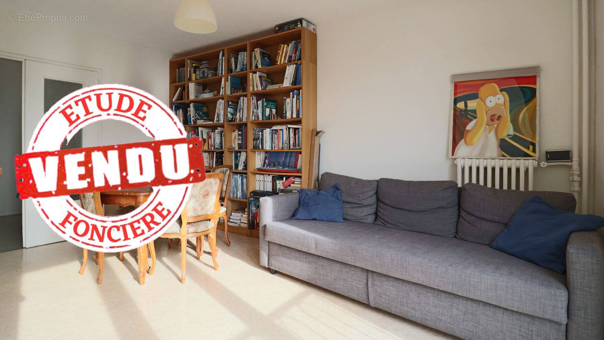 Appartement à LES PAVILLONS-SOUS-BOIS