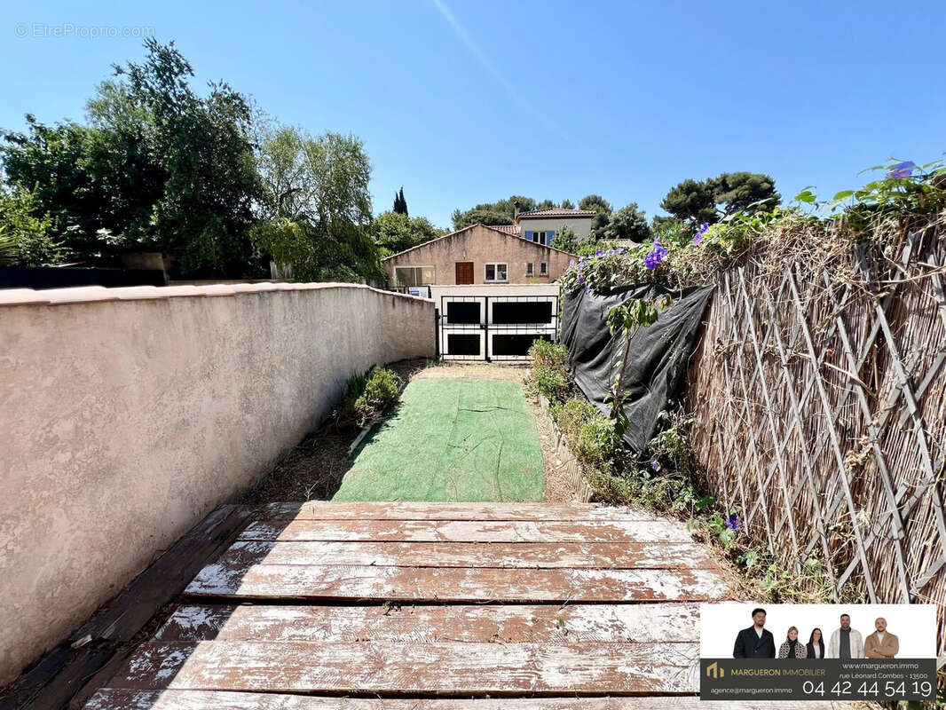 Appartement à ENSUES-LA-REDONNE