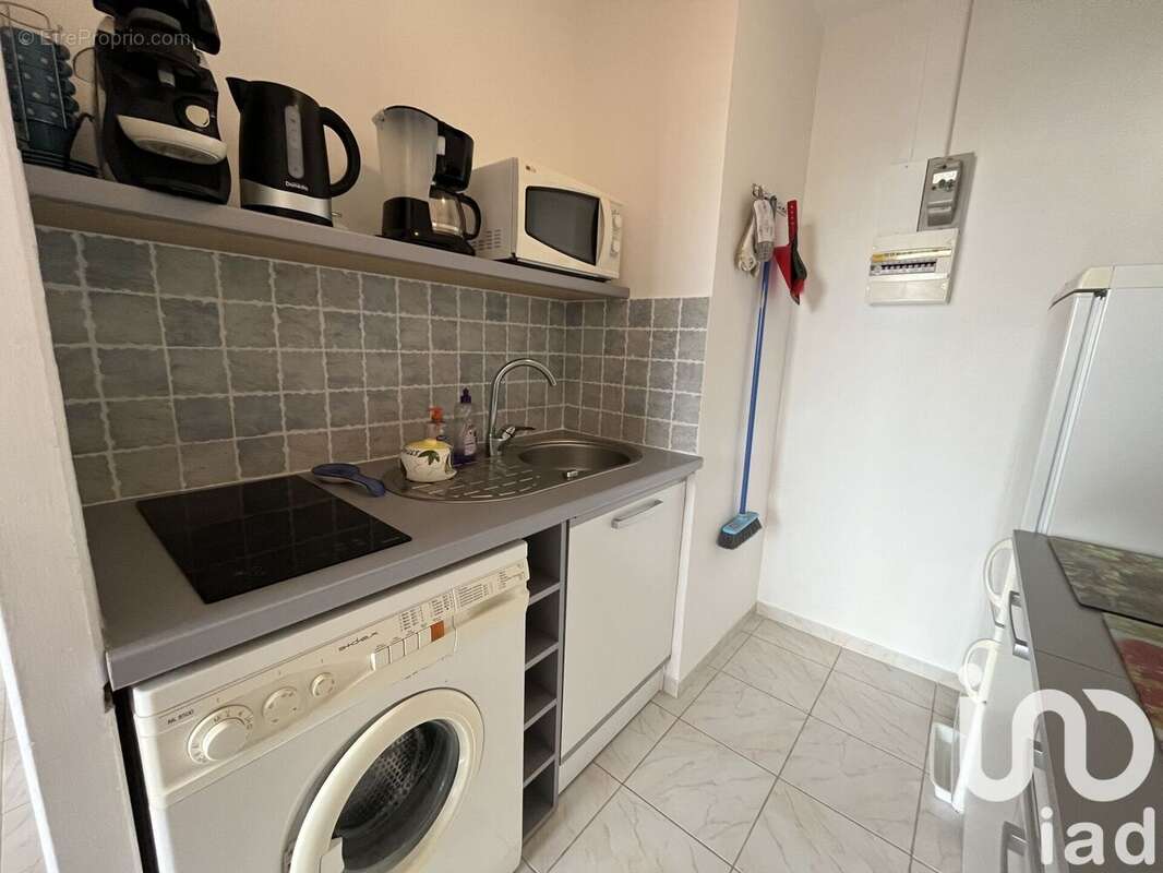Photo 8