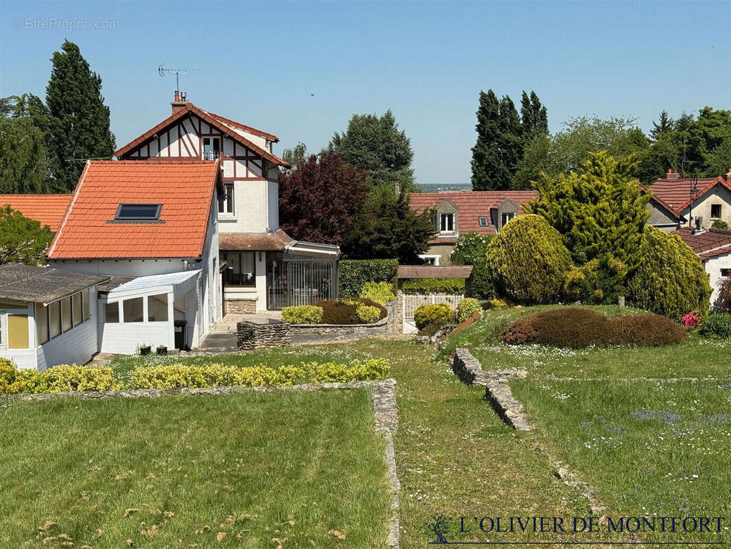 Maison à MONTFORT-L'AMAURY