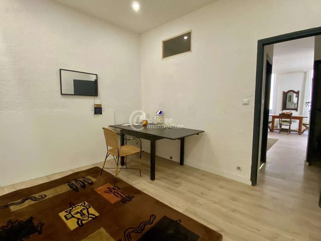 Appartement à MARSEILLE-6E