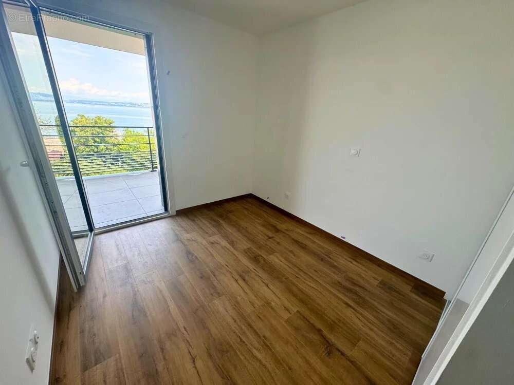 Appartement à NEUVECELLE
