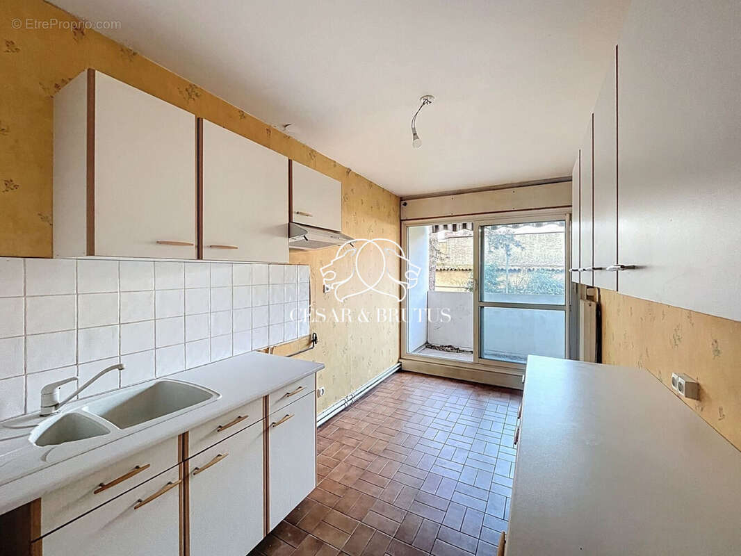 Appartement à LYON-8E