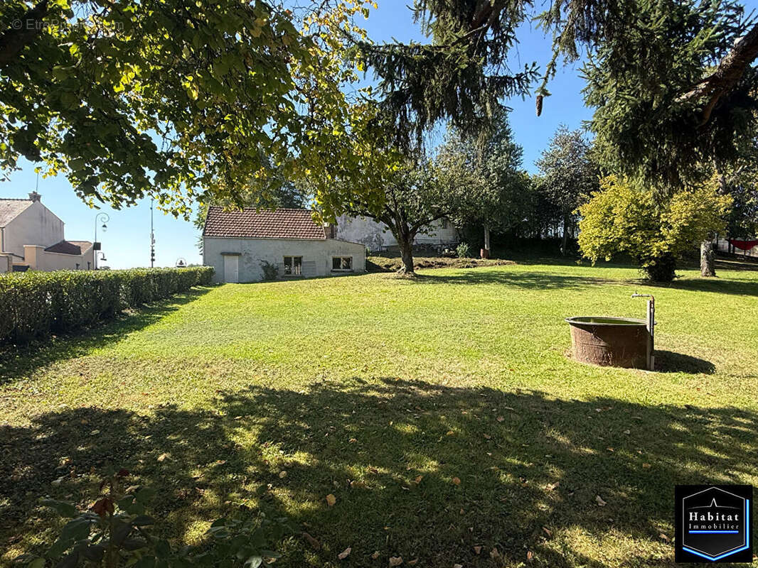 Maison à NANTOUILLET