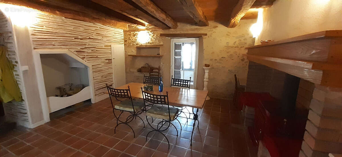 Maison à SARRANCOLIN