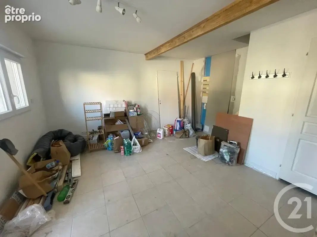 Maison 134 m² à Les Eglisottes-Et-Chalaures  - photo 2
