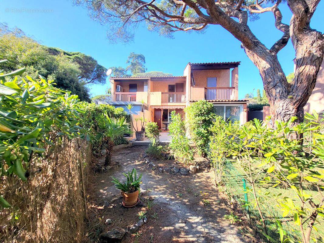 Appartement à LES ISSAMBRES