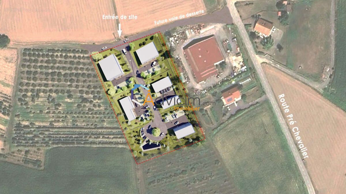 Terrain à SAINT-ROMAIN-EN-JAREZ