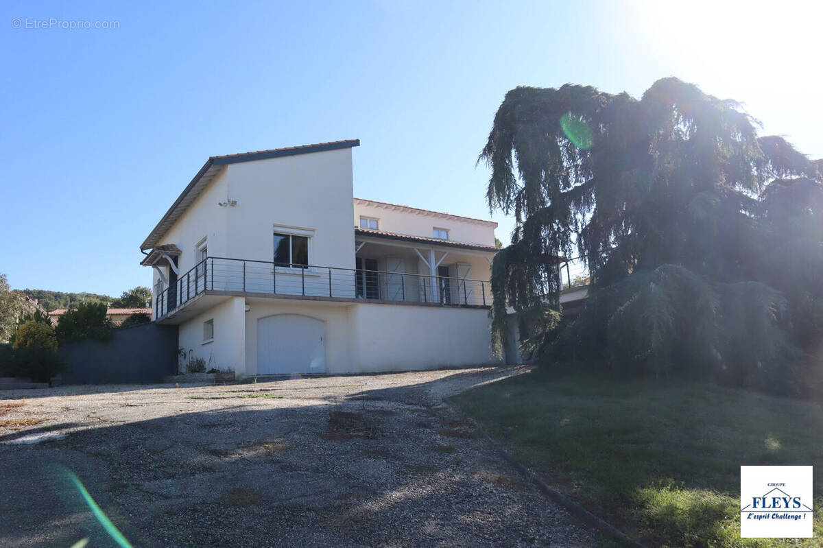 Maison à POMPIGNAN