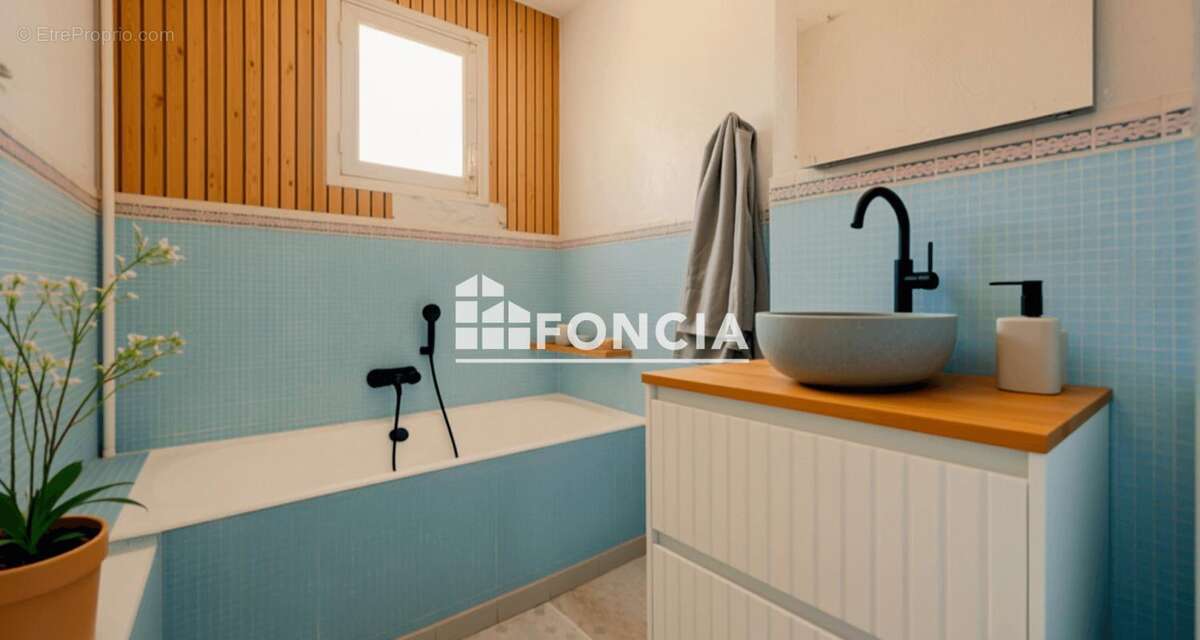 Appartement à CARQUEIRANNE