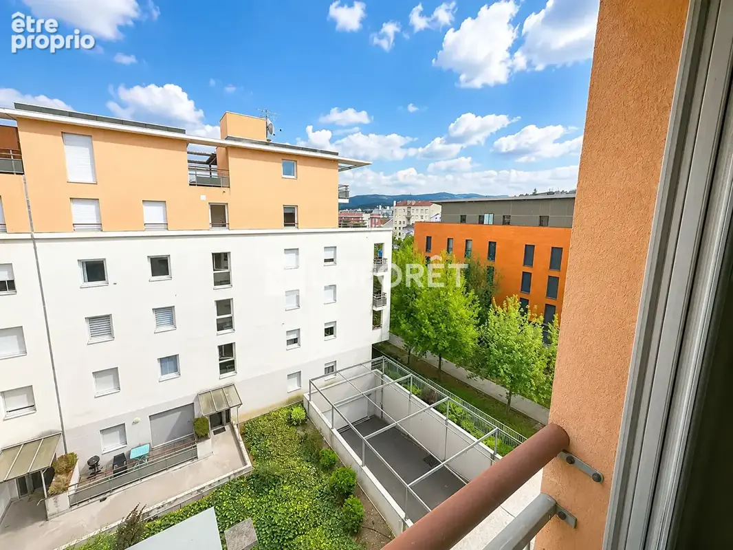 Appartement à SAINT-ETIENNE